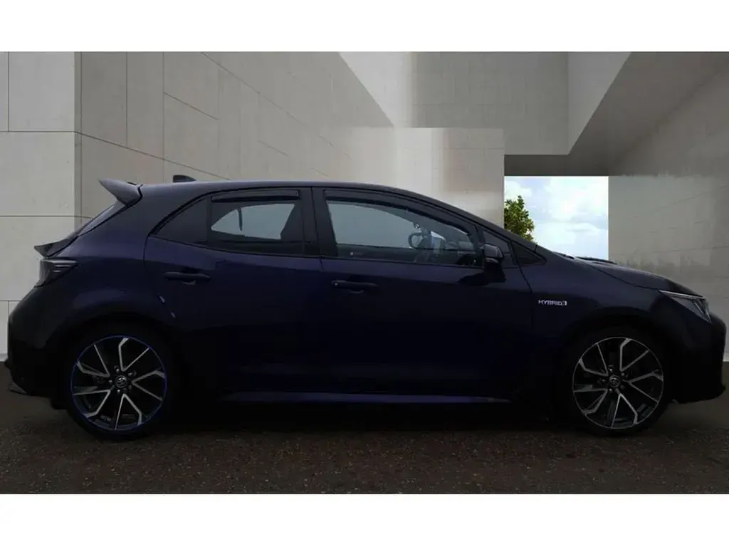 Used Toyota Corolla 2021 Blue and black Hatchback