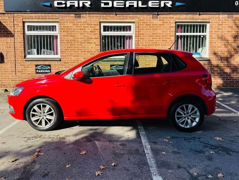 Used VW Polo SE 60 HP (44 kW) 2014 Red Hatchback