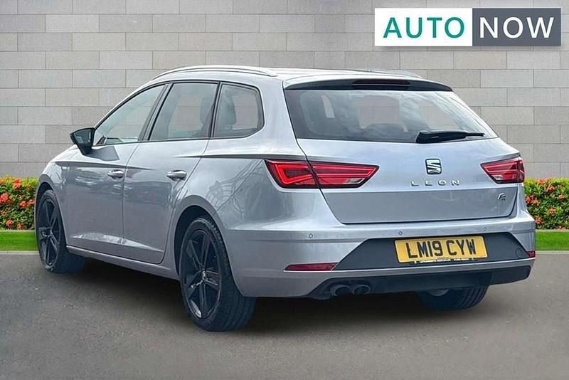 Used Seat Leon FR 2019 Silver Estate