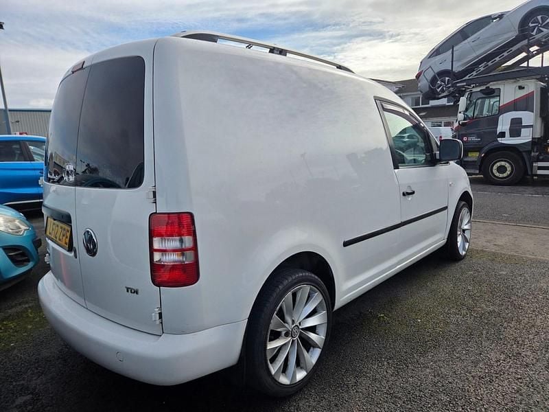 Used VW Caddy 75 HP (55 kW) 2012 White MPV