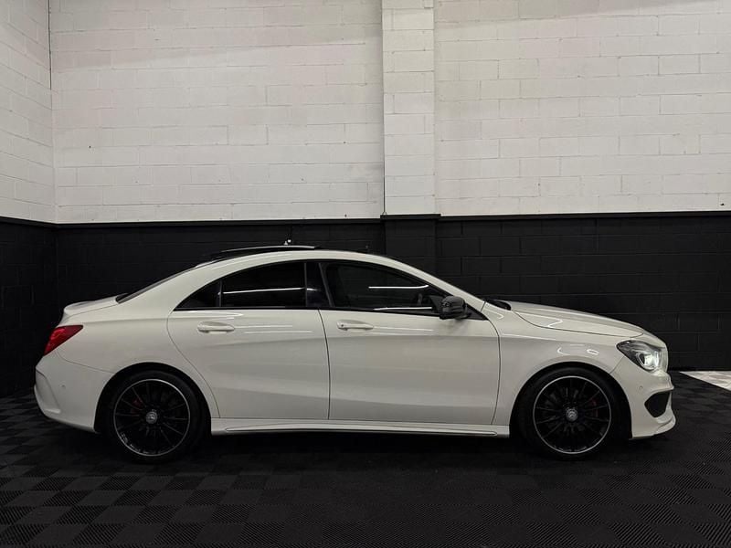 Used Mercedes CLA220 AMG 170 HP (125 kW) 2014 White Sedan