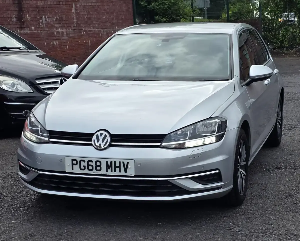 Used VW Golf VII SE 150 HP (110 kW) 2019 Silver Hatchback