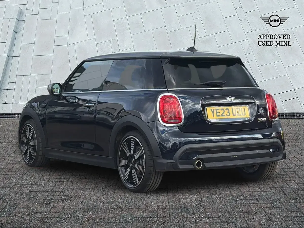 Used Mini Cooper Exclusive 134 HP (98 kW) 2023 Black Hatchback