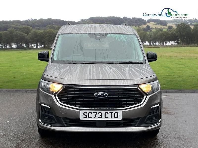 Used Ford Tourneo Connect Titanium 122 HP (89 kW) 2024 Silver MPV