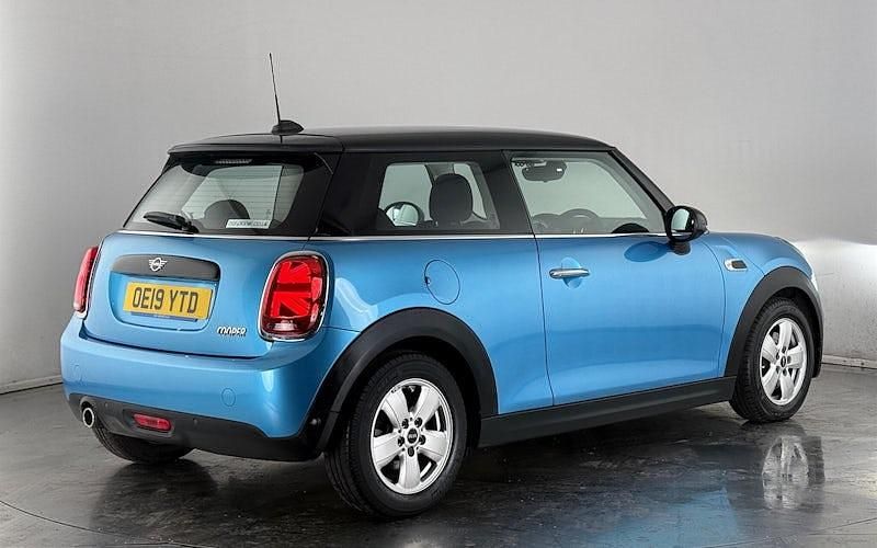 Used Mini Cooper Classic 136 HP (100 kW) 2021 Hatchback
