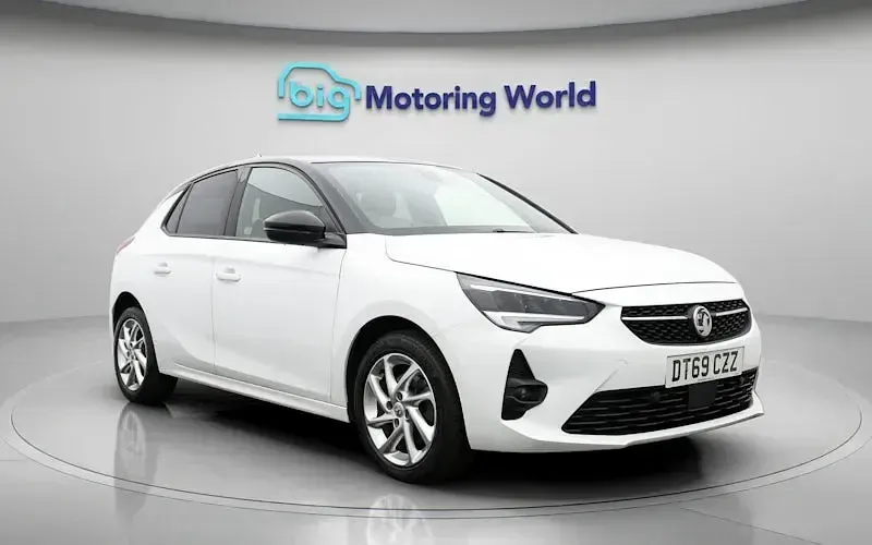 Używany Vauxhall Corsa SRi 101 KM (74 kW) 2020 Biały Hatchback