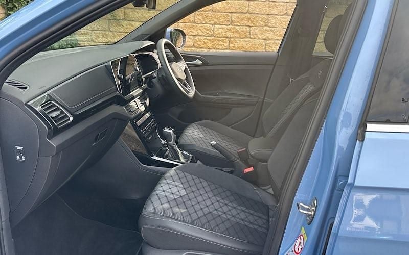 Used VW T-Cross R-line 116 HP (85 kW) 2025 Blue SUV