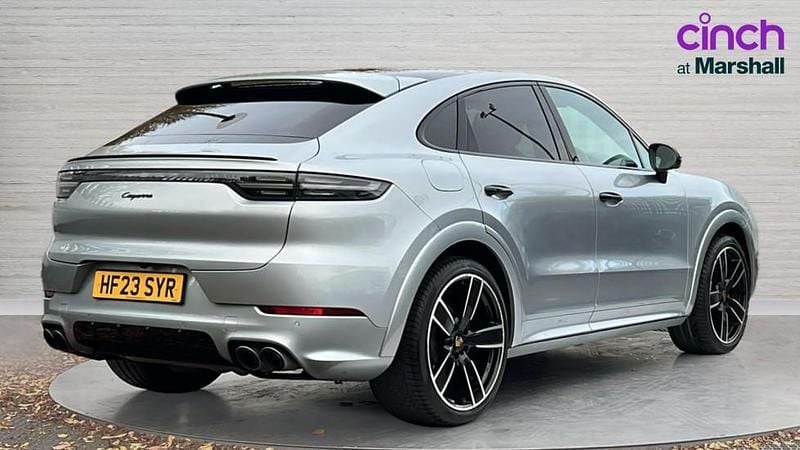 Used Porsche Cayenne 340 HP (250 kW) 2023 Silver SUV