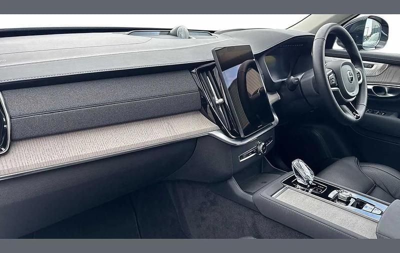 Usado Volvo XC90 Ultra 247 HP (181 kW) 2025 Preto SUV
