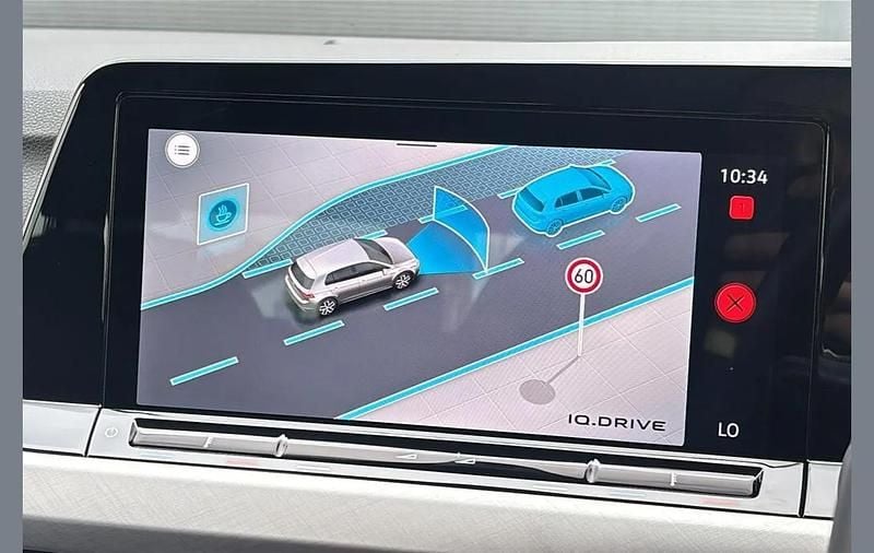 Used VW Golf VIII Life 147 HP (108 kW) 2021 Red Hatchback