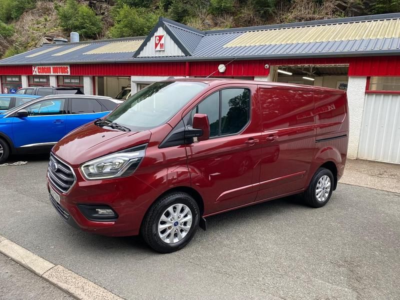 Used Ford Transit Custom Limited 130 HP (95 kW) 2021 Red Van