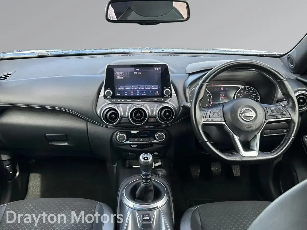 Used Nissan Juke N-Connecta 114 HP (83 kW) 2024 Black SUV