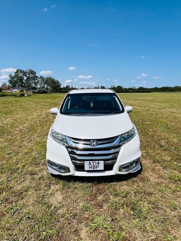 White Used 2024 Honda Odyssey MPV | £11,750 (A bit pricey) - Image 1/4