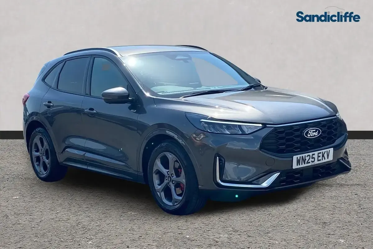Käytetty Ford Kuga ST-Line 180 HP (132 kW) 2026 Katumaasturi