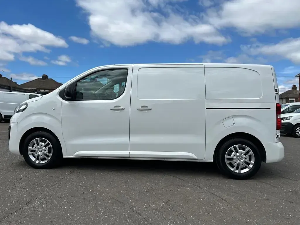 Used Vauxhall Vivaro Sportive 2021 White MPV