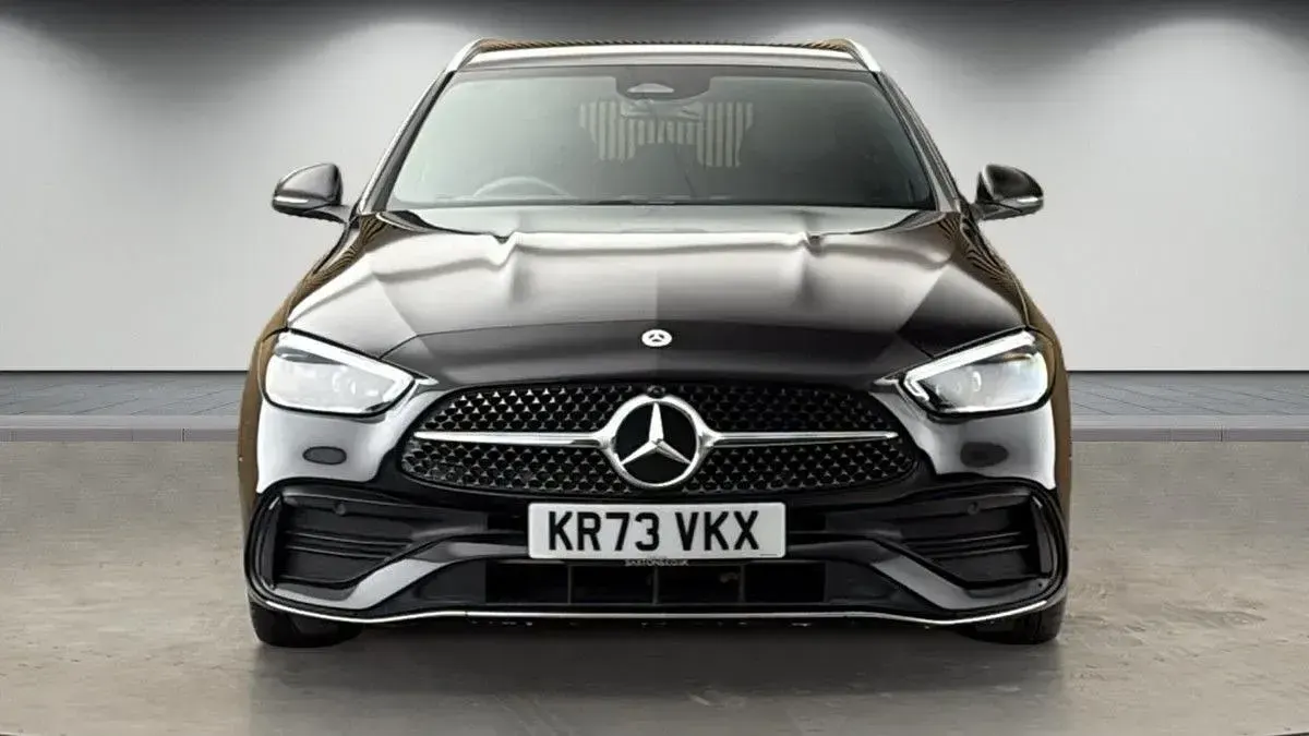 Usado Mercedes C200 AMG line 2023 Preto Carrinha