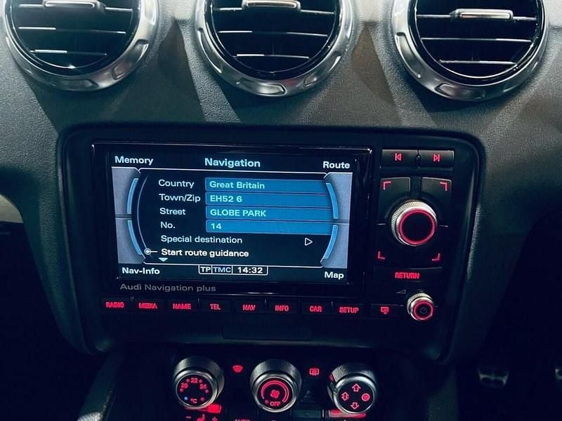 Used Audi TT Roadster Black Edition 170 HP (125 kW) 2014 White Cabriolet