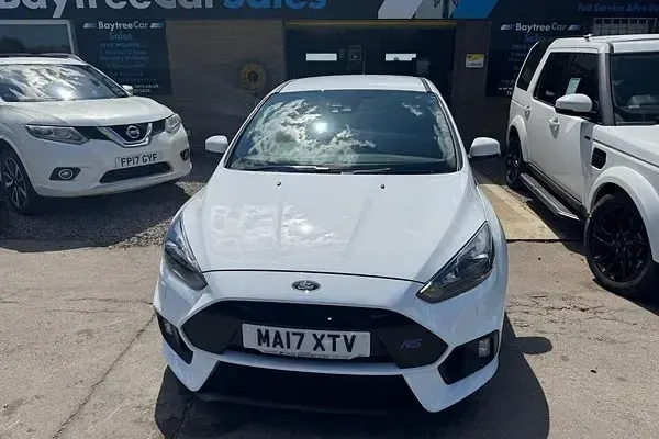 Used Ford Focus RS 350 HP (257 kW) 2017 White Hatchback