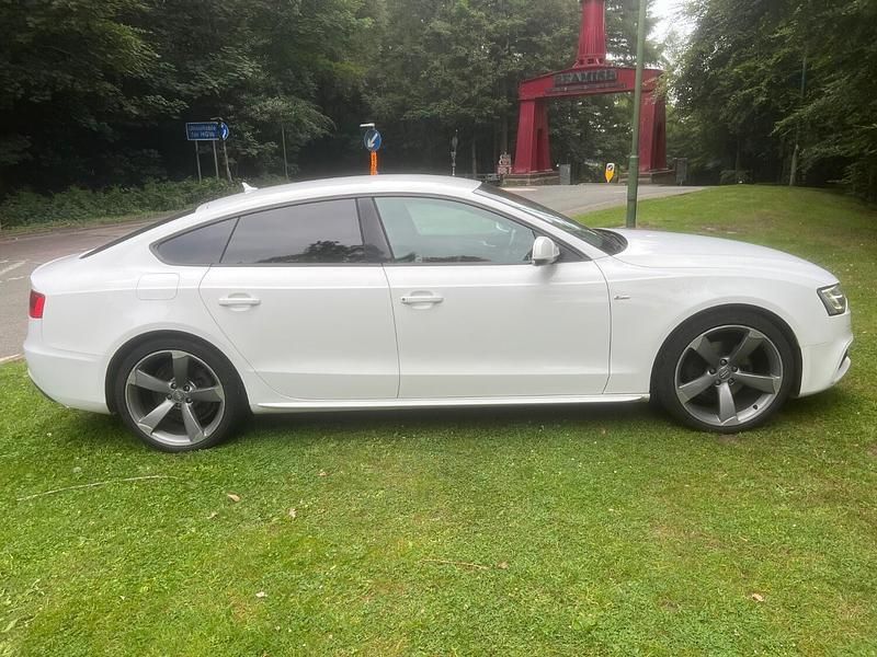 Begagnad Audi A5 Black Edition 2014 Vit Sportkupé