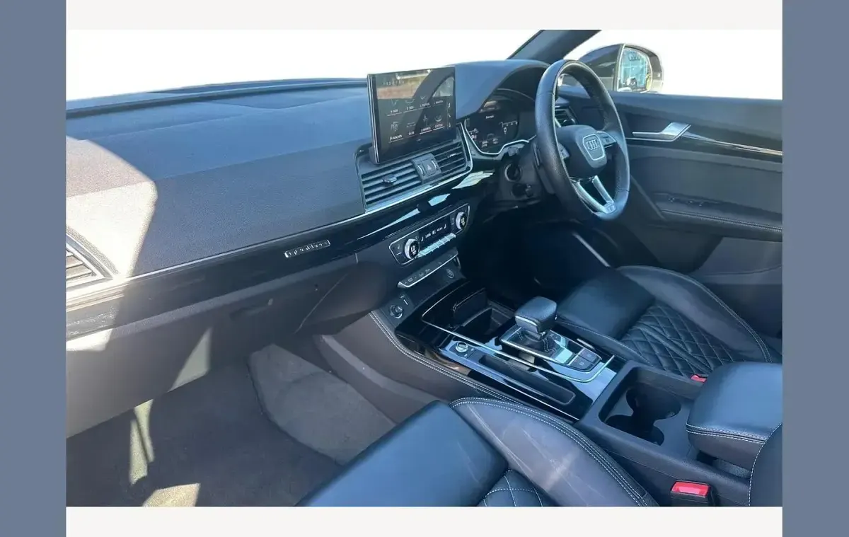 Used Audi Q5 Comfort 204 HP (150 kW) 2023 Silver SUV