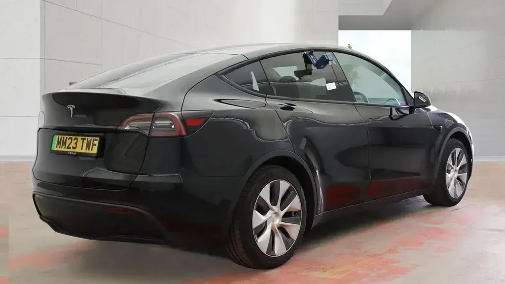 Used Tesla Model Y RWD 254 kW (346 HP) 2023 Black SUV