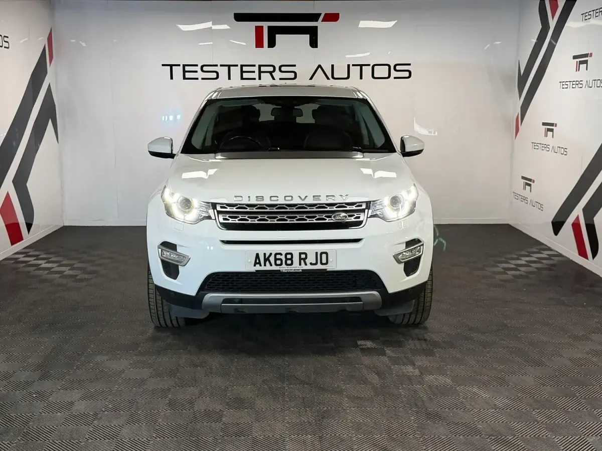 Used Land Rover Discovery Sport HSE Luxury 240 HP (176 kW) 2018 White SUV