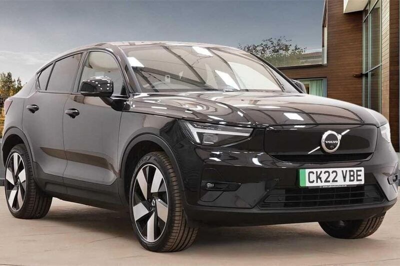 Black Used 2022 Volvo C40 Pro SUV | £25,990 (Fair price) - Image 1/4