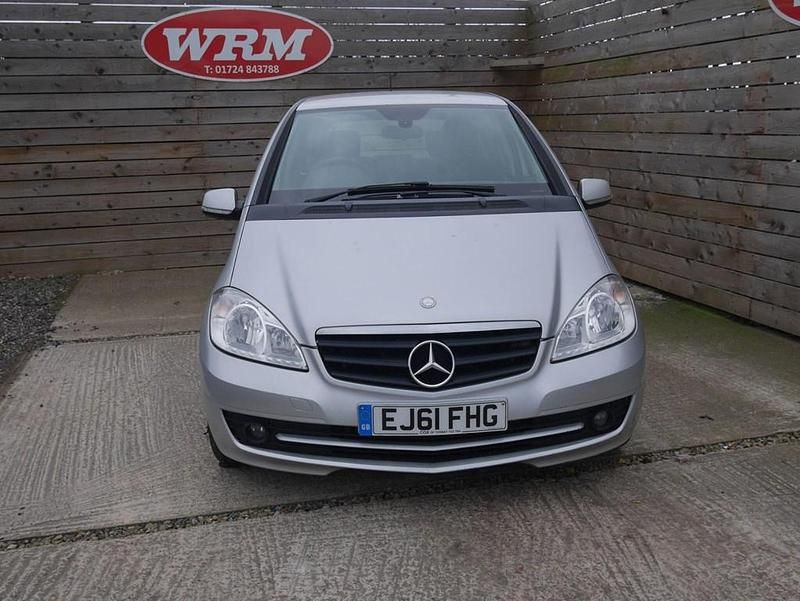 Used Mercedes A160 Classic 95 HP (69 kW) 2012 Silver Hatchback
