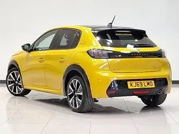 Used Peugeot 208 GT-line 100 HP (73 kW) 2020 Yellow Hatchback