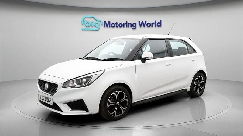 Used MG MG3 Exclusive 106 HP (77 kW) 2023 White Hatchback