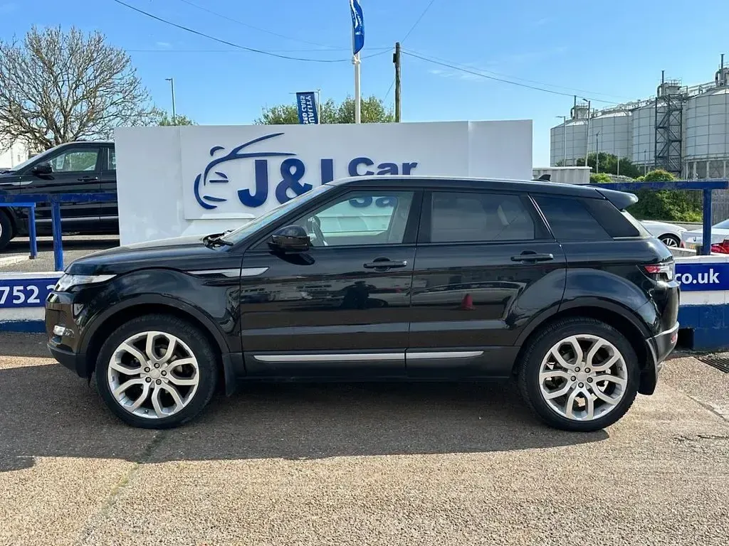 Used Land Rover Range Rover evoque Pure 190 HP (139 kW) 2015 Black SUV