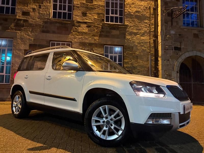 White Used 2014 Skoda Yeti SUV | £8,199 (Fair price) - Image 1/4