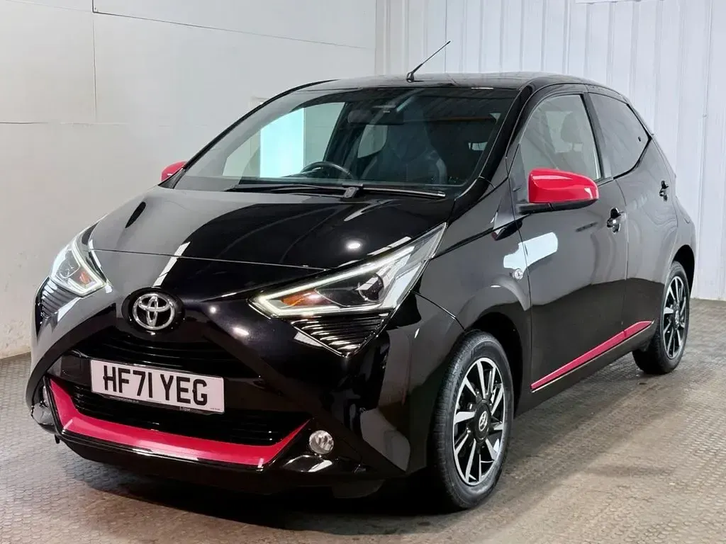 Used Toyota Aygo Trend 71 HP (52 kW) 2021 Black Hatchback
