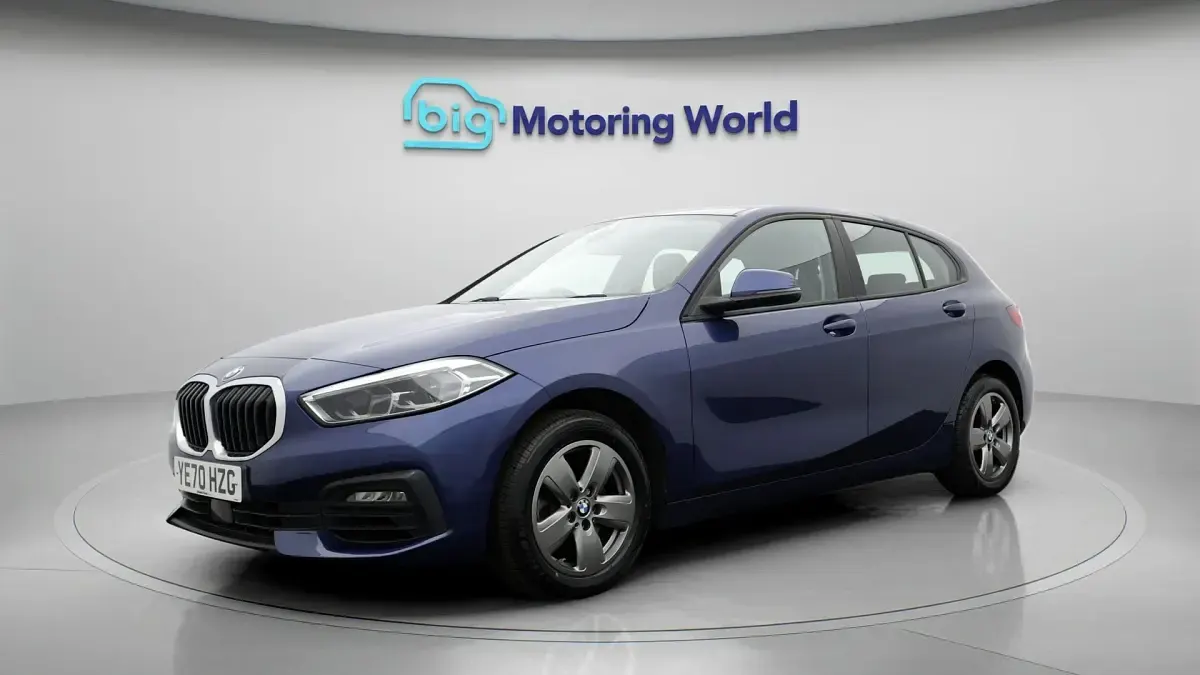 Used BMW 118 140 HP (102 kW) 2020 Blue Hatchback