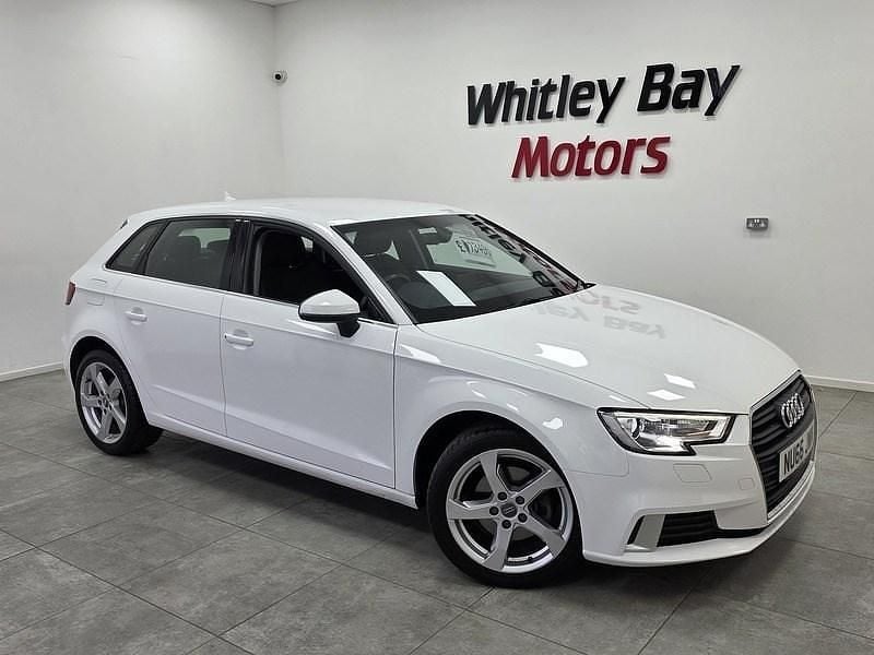 Used Audi A3 Sport 110 HP (80 kW) 2016 White Hatchback