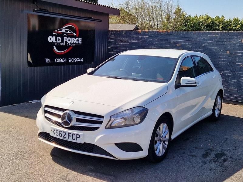 Used Mercedes A180 SE 2013 White Hatchback