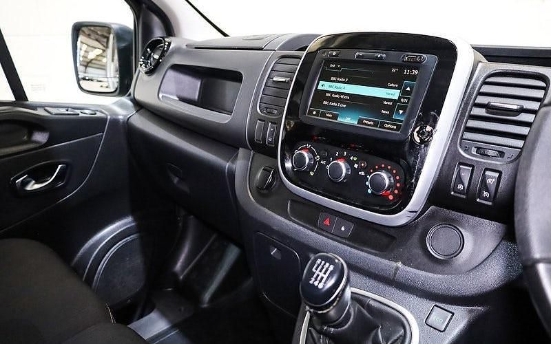 Used Renault Trafic 120 HP (88 kW) 2020 Black MPV