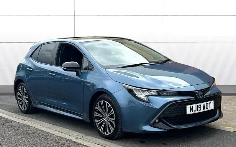 Used Toyota Corolla Design 122 HP (89 kW) 2022 Hatchback