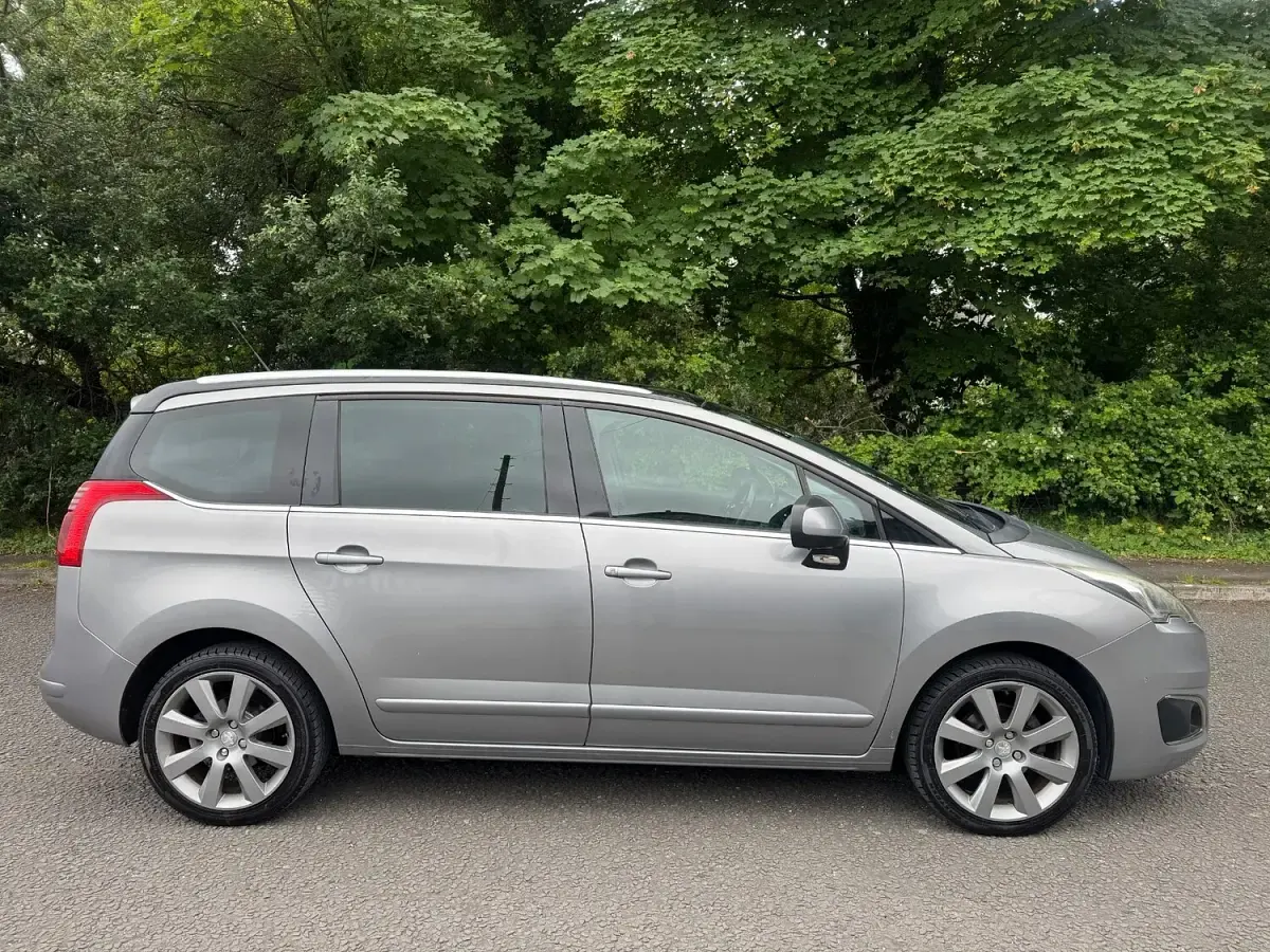 Used Peugeot 5008 Allure 115 HP (84 kW) 2014 Grey MPV
