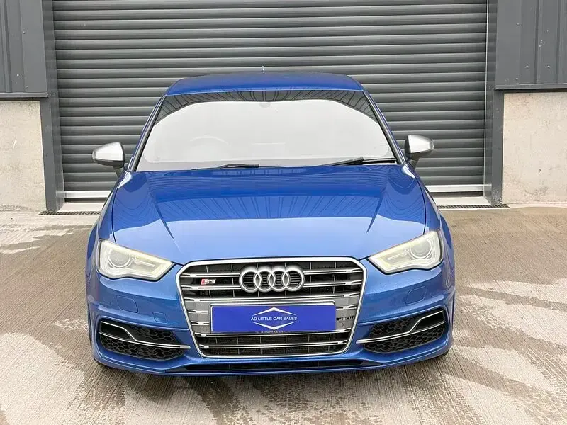 Used Audi A3 Advanced 300 HP (220 kW) 2015 Blue Hatchback