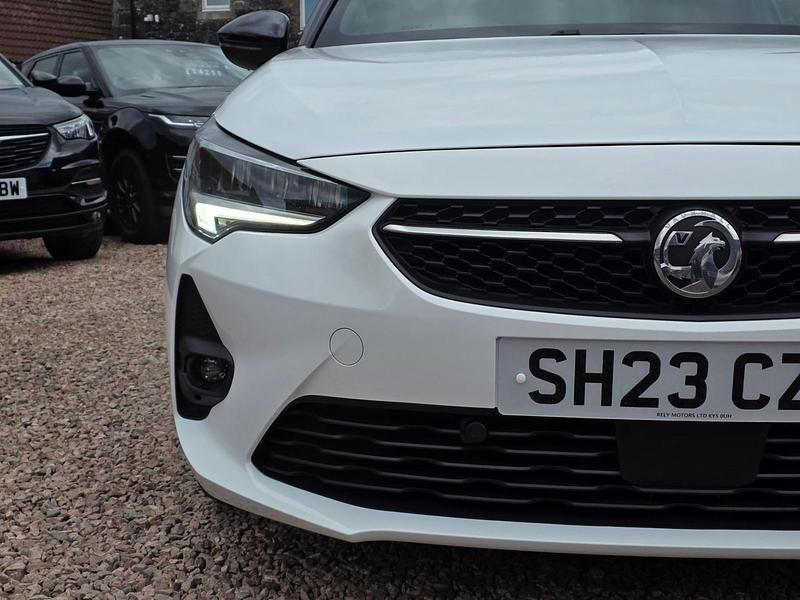 Second-hand Vauxhall Corsa 2023 Alb Hatchback