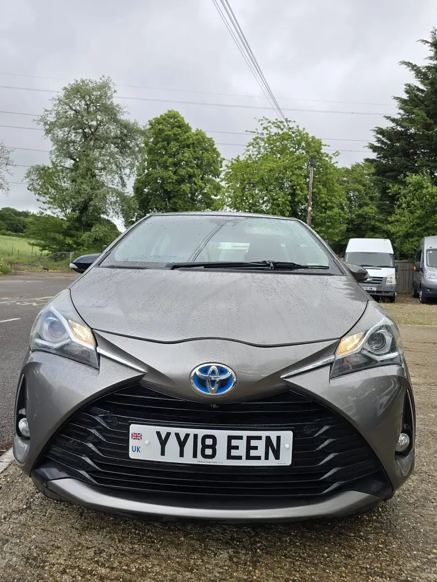 Used Toyota Yaris 100 HP (73 kW) 2018 Bronze Hatchback
