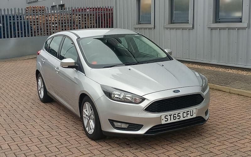 Silver Used 2015 Ford Focus Zetec Hatchback | £4,500 (Fair price) - Image 1/4