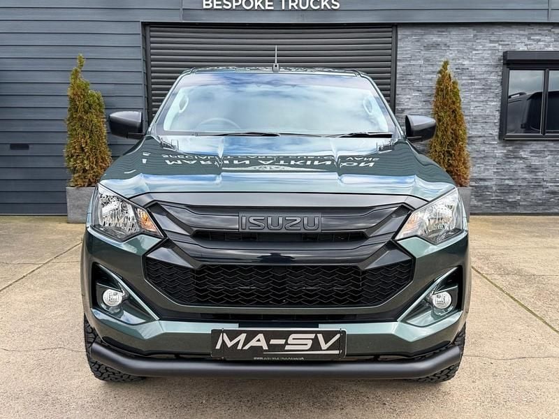 Used Isuzu D-Max 2024 Tundra green Pickup