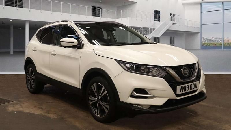 Used Nissan Qashqai N-Connecta 140 HP (102 kW) 2019 White SUV