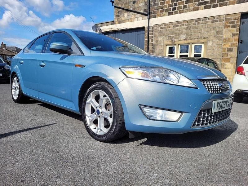 Blue Used 2009 Ford Mondeo Titanium Hatchback | £1,995 (Fair price) - Image 1/4