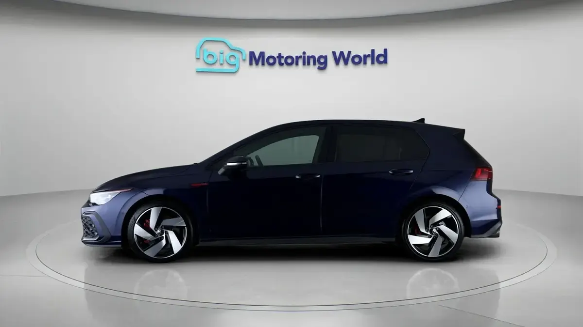 Used VW Golf VIII GTI 245 HP (180 kW) 2023 Blue Hatchback