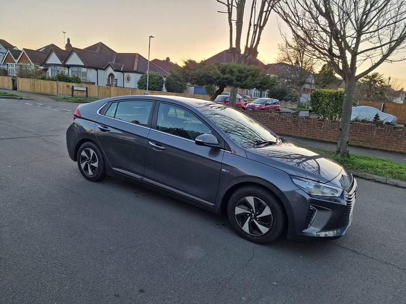 Grey Used 2018 Hyundai Ioniq Premium SE Sedan | £9,200 (Fair price) - Image 1/4