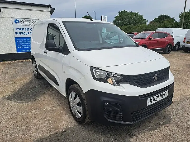 Begagnad Peugeot Partner 100 HK (73 kW) 2021 Vit Minibuss