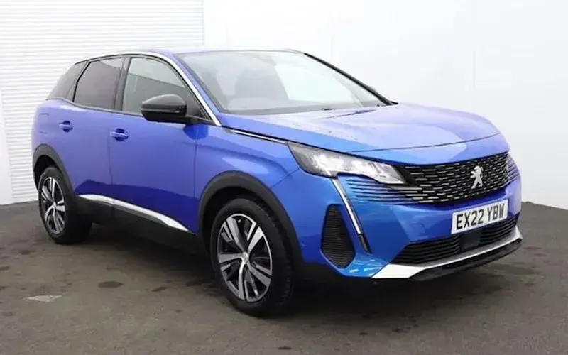 Usado Peugeot 3008 Allure 131 HP (96 kW) 2022 SUV